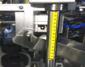 Ultrasoinu zigilatzeko hodi kosmetikoak betetzeko makina