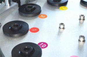 Ultrasoinu zigilatzeko hodi kosmetikoak betetzeko makina